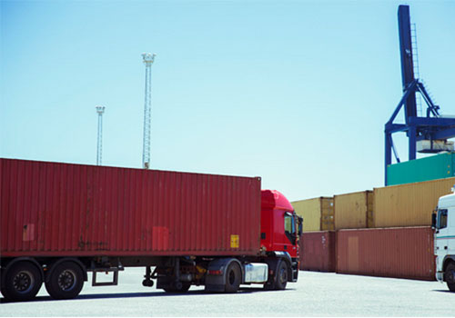 物流公司采用集裝箱運(yùn)輸?shù)暮锰幱心男?>
                    </a>
                  </div>
                  <div   id=